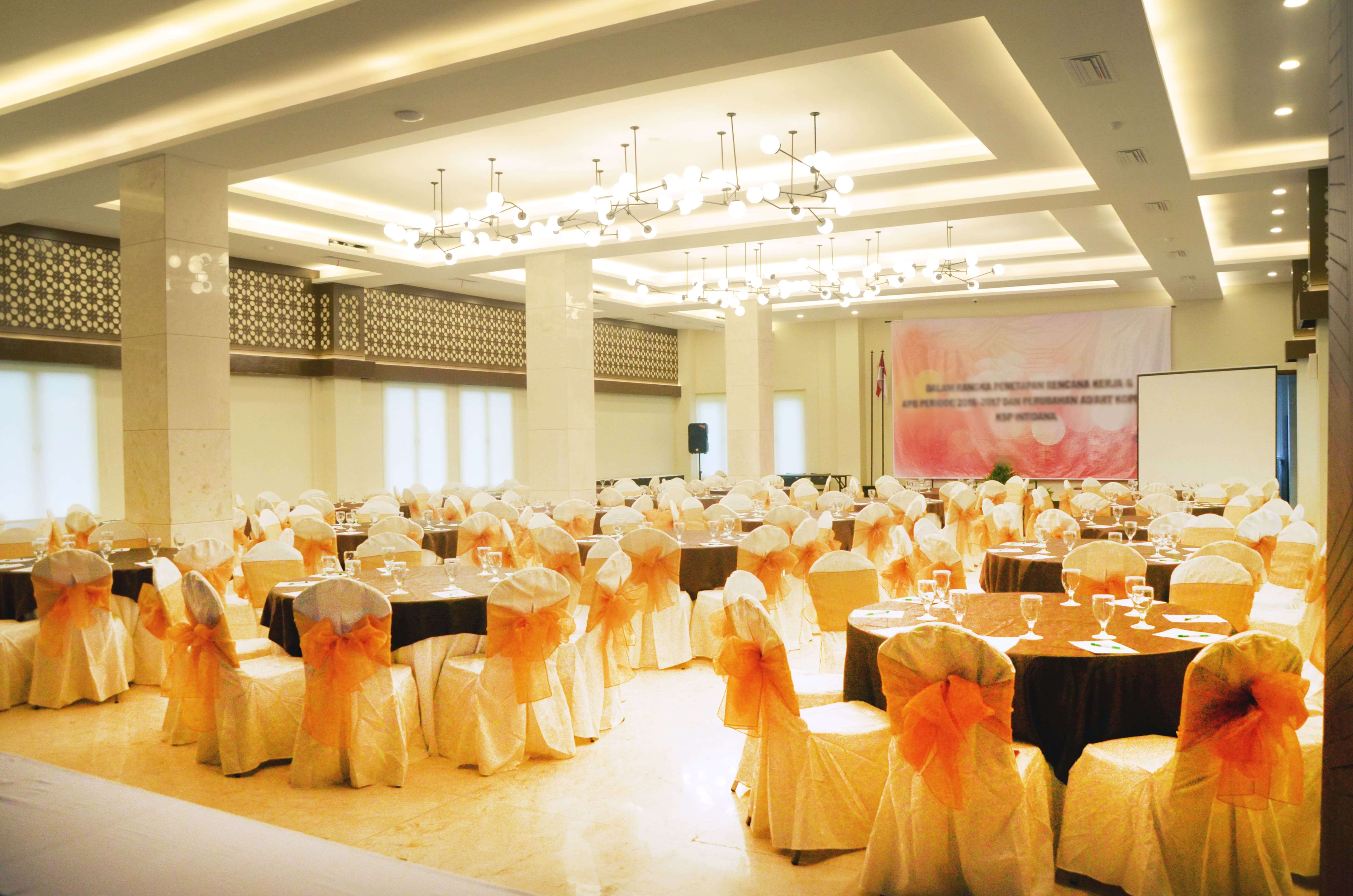 Banquet and Meeting Rooms